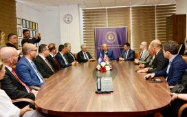 
                        Cumhurbaşkanı Tatar DAÜ’yü ziyaret etti        