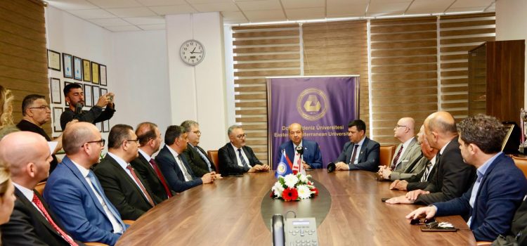 Cumhurbaşkanı Tatar DAÜ’yü ziyaret etti