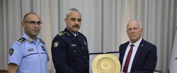 Töre, Lefkoşa Polis Müdürü Tarkan Kızıltuğ ve Yardımcısı Hasan Karabaşak’ı kabul etti
