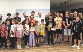 
                        ‘Burhan Yetkili Anı Satranç Turnuvası’nda ödüller verildi        