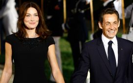 Carla Bruni, eşi Sarkozy'nin yolsuzluk davasında şüpheli olarak ifade verdi