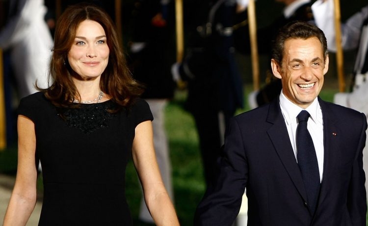 Carla Bruni, eşi Sarkozy'nin yolsuzluk davasında şüpheli olarak ifade verdi