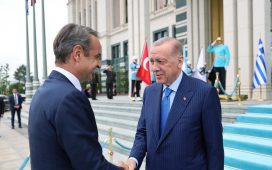 Cumhurbaşkanı Erdoğan, Yunanistan Başbakanı Miçotakis'i kabul etti