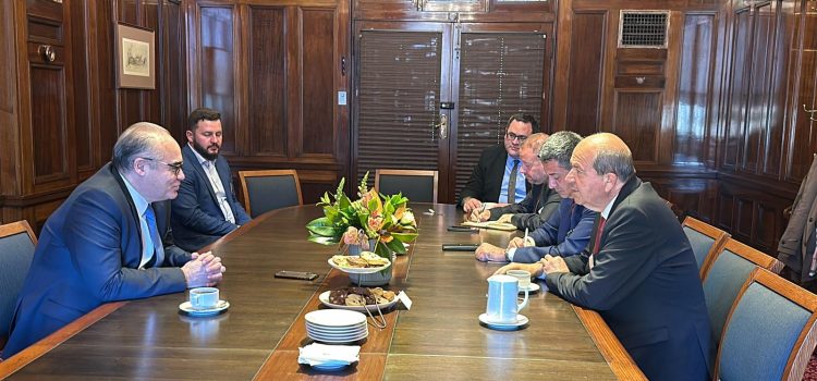 Cumhurbaşkanı Tatar, Victoria Parlamentosu Milletvekili Adem Somyürek ile görüştü