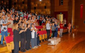 Gazimağusa Belediyesi Türk Halk Müziği Korosu “Türkülerle Bahar” konseri verdi