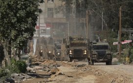 İsrail güçleri Batı Şeria'nın birçok kent ve beldesine baskın düzenledi