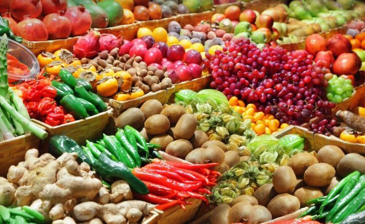İthal ürünlerden çeri domates ve çilekte, yerli ürünlerden ise nane ve kırmızı marulda bitki koruma ürünü