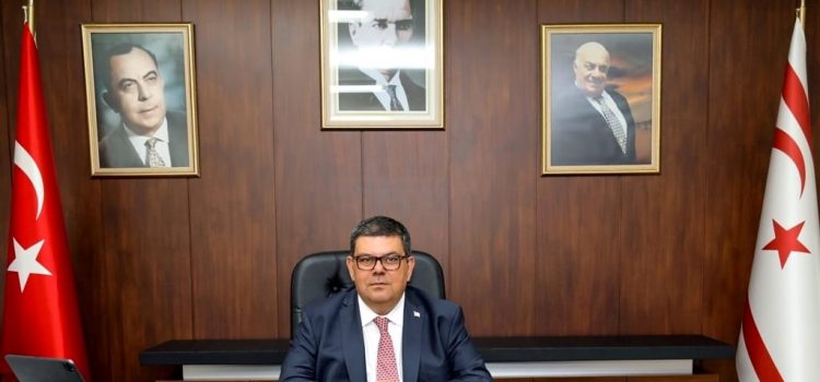 Maliye Bakanı Dr. Özdemir Berova’dan Anneler Günü mesajı