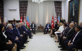 Meclis Başkanı Töre, Türkiye - Azerbaycan, Türkiye - KKTC ve Azerbaycan - KKTC Parlamentolar Arası Dostluk Grupları heyetini kabul etti