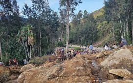 Papua Yeni Gine'de yeni bir toprak kayması riski bulunduğu bildirildi