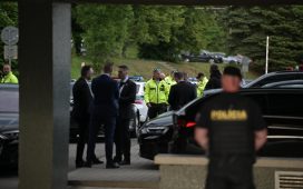 Suikast girişiminde ağır yaralanan Slovakya Başbakanı Robert Fico 'hayati tehlikeyi atlattı'