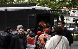 Taksim Meydanı'na yürümek isteyen gruplara müdahale edildi