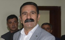 Hakkari Belediyesi Başkanı Akış gözaltına alındı... Vali Çelik, Belediye Başkan Vekili olarak atandı