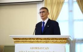 Nobel ödüllü Sancar'a, Azerbaycan Milli İlimler Akademisi onursal üyelik belgesi takdim edildi